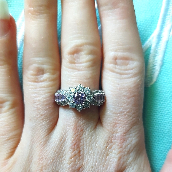 Elegant Light Pink Gemstone Ring - Picture 3 of 5